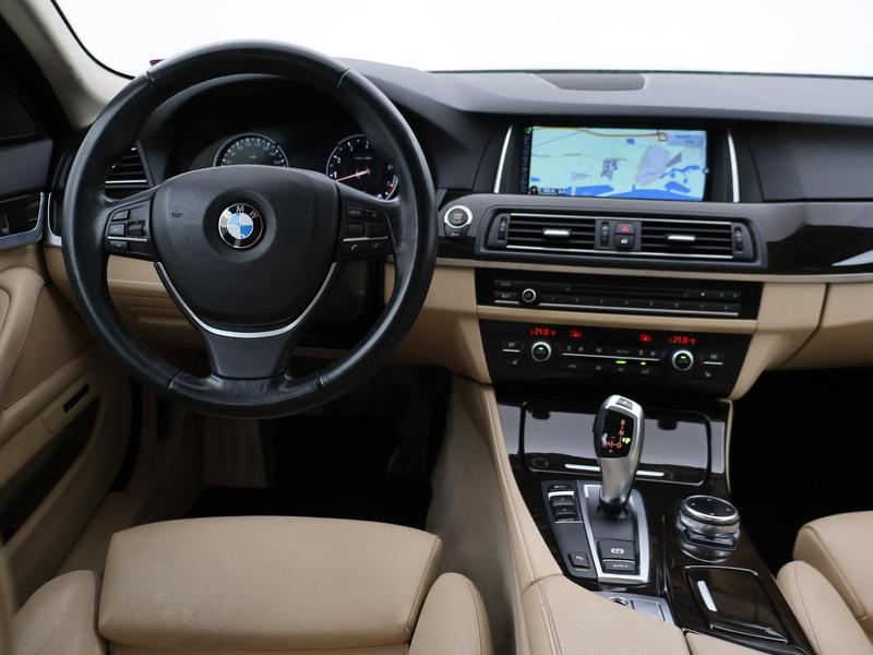 BMW 535 5-serie 535i 306 PK H.E. + COMFORTZETELS | LEDER | — photo 3