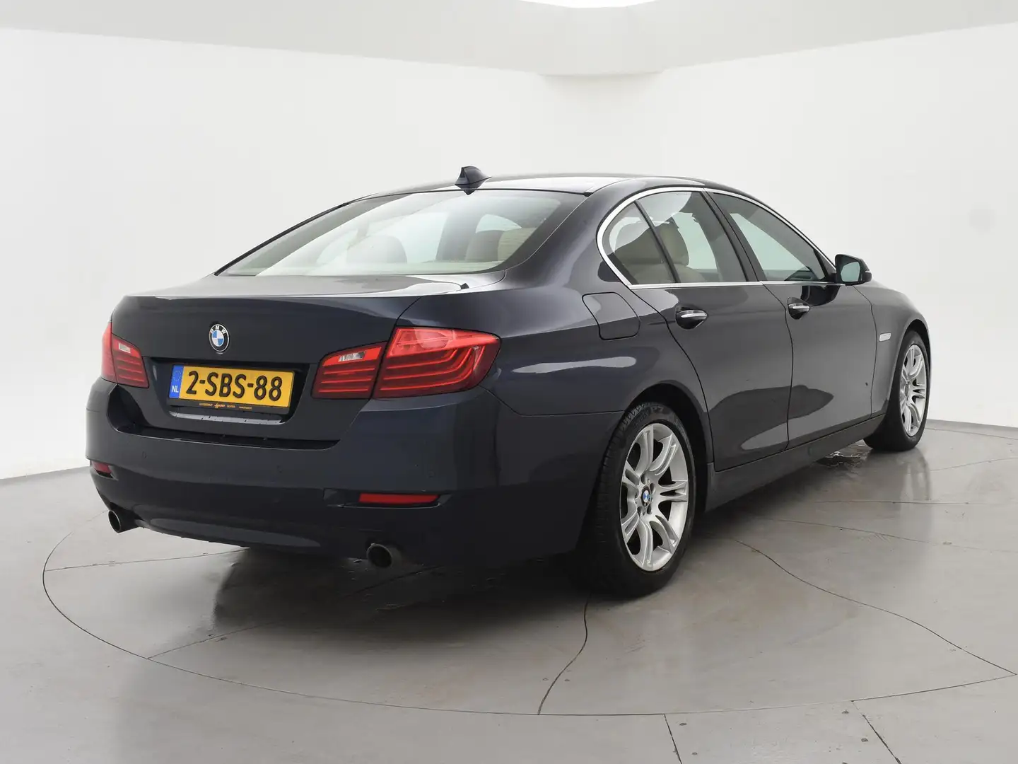 BMW 535 5-serie 535i 306 PK H.E. + COMFORTZETELS | LEDER | Bleu - 2