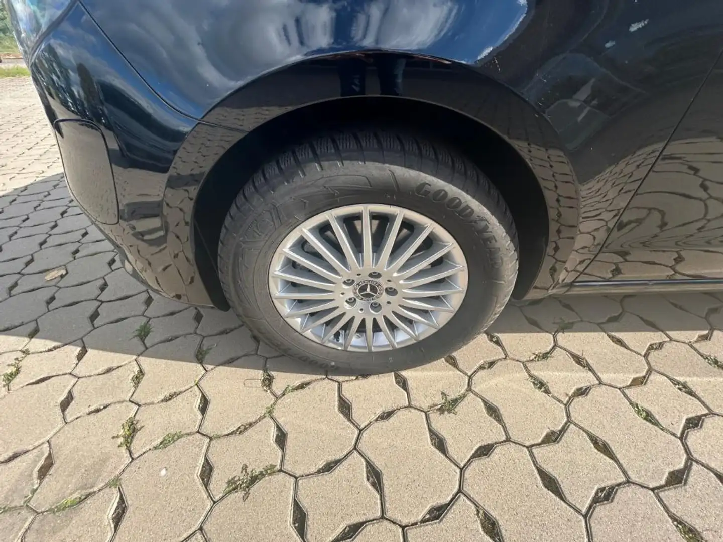 Mercedes-Benz EQV 300 AVANTGARDE Lang LED+DISTR+5 JAHRE GARANTIE Zwart - 2