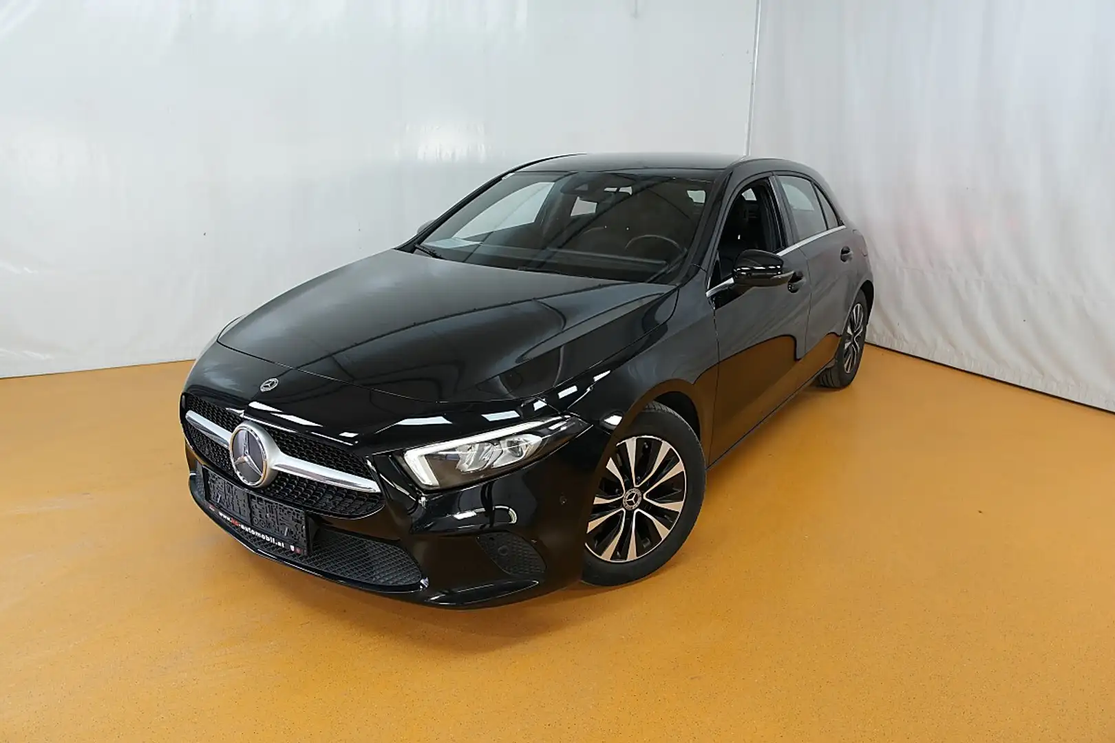 Mercedes-Benz A 180 d Automatic Schwarz - 1