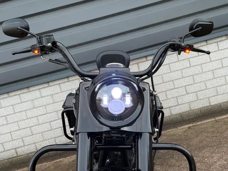 Harley-Davidson Road King - foto 3