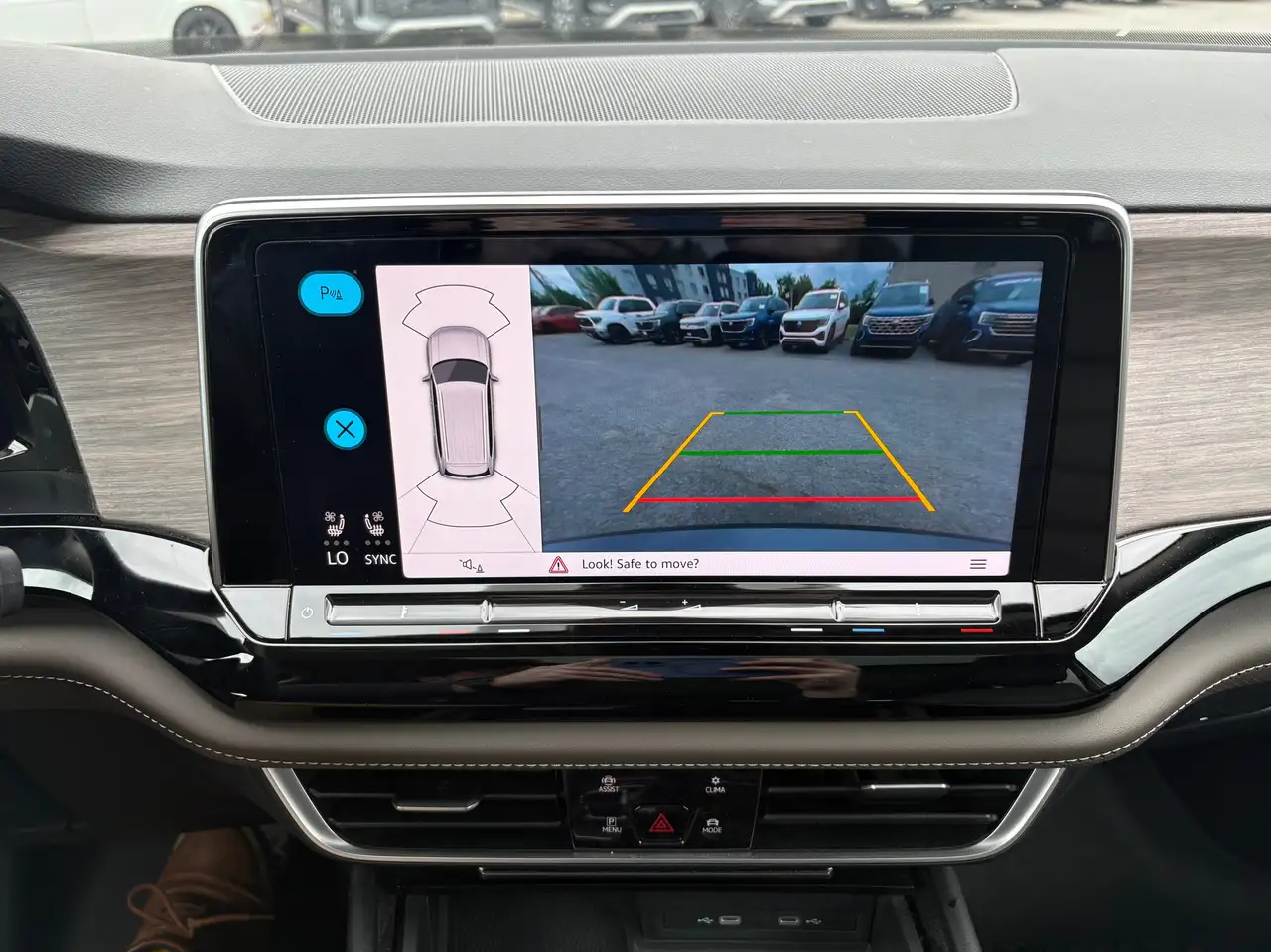 Volkswagen Atlas снимка Volkswagen Atlas