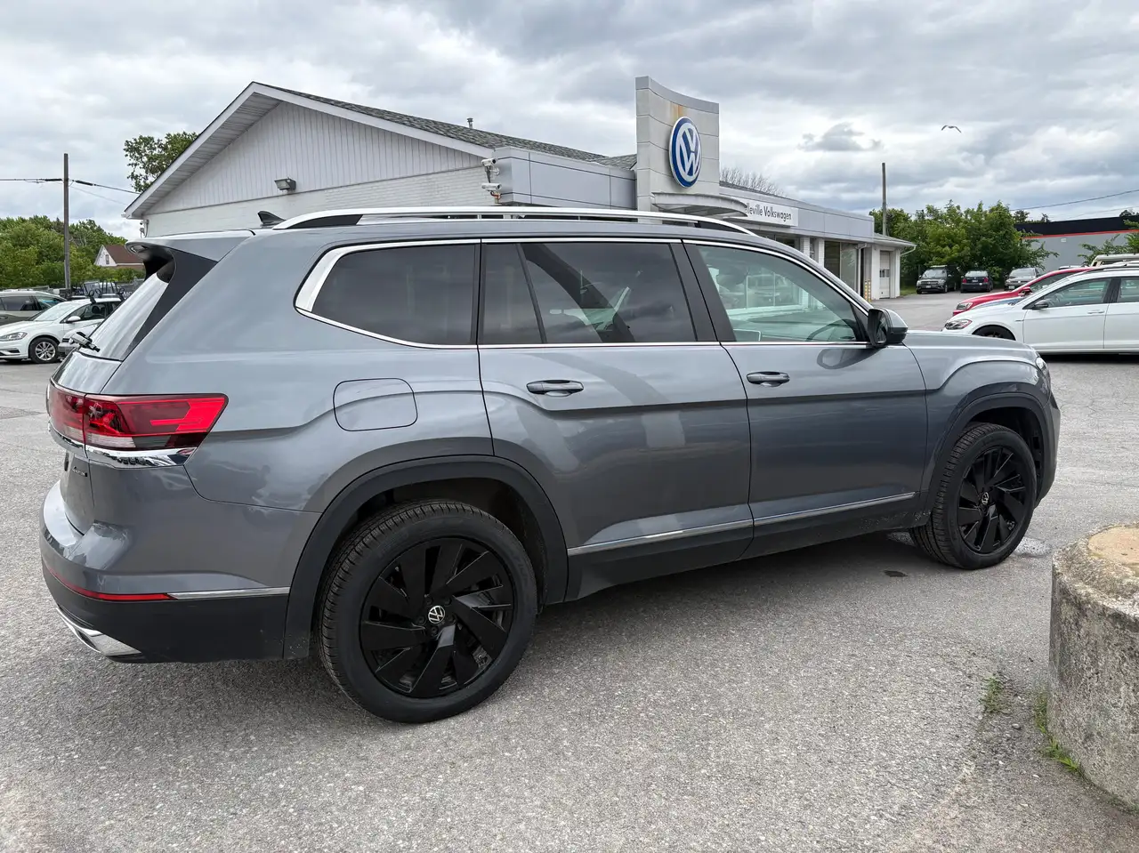 Volkswagen Atlas снимка Volkswagen Atlas