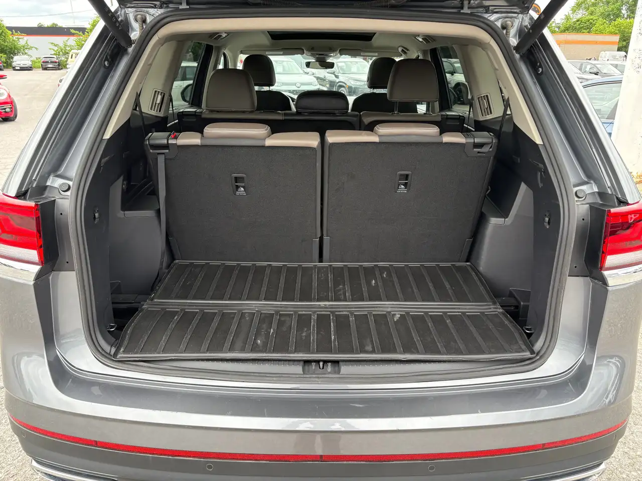 Volkswagen Atlas снимка Volkswagen Atlas