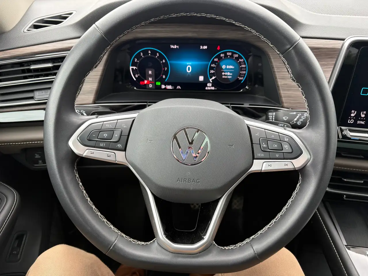 Volkswagen Atlas снимка Volkswagen Atlas
