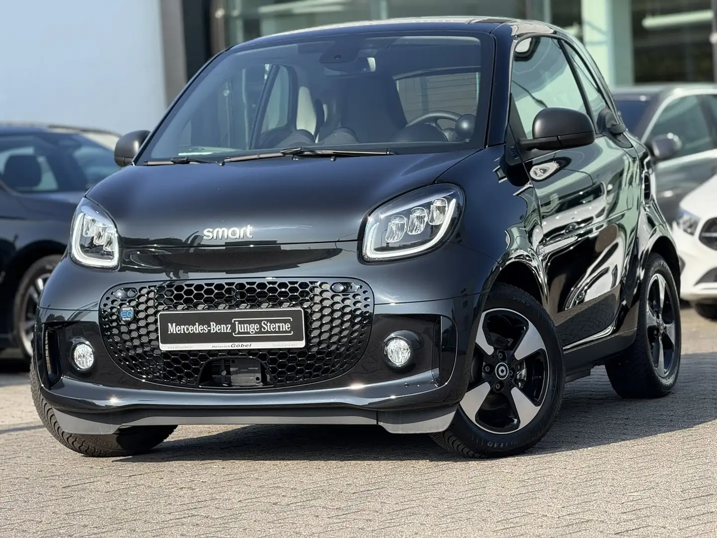 smart forTwo SMART EQ FORTWO*PANO*AMBIENTE*KAMERA*LED*PDC Noir - 1