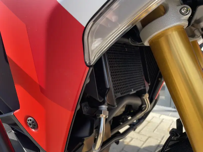 Ducati Multistrada V4 - foto 8