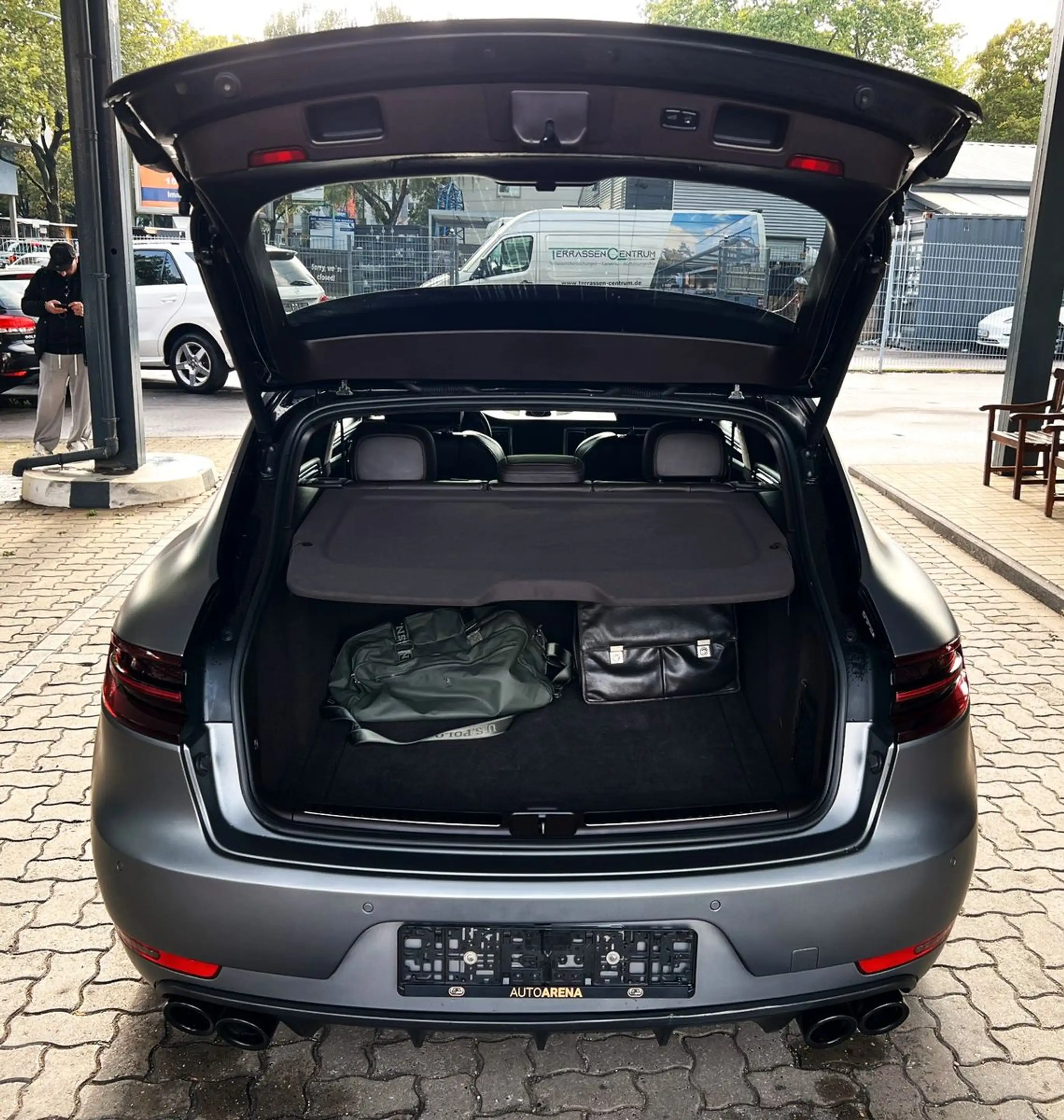 Porsche Macan Turbo/Performance Paket/324 kW/BOSE/Cam — photo 9