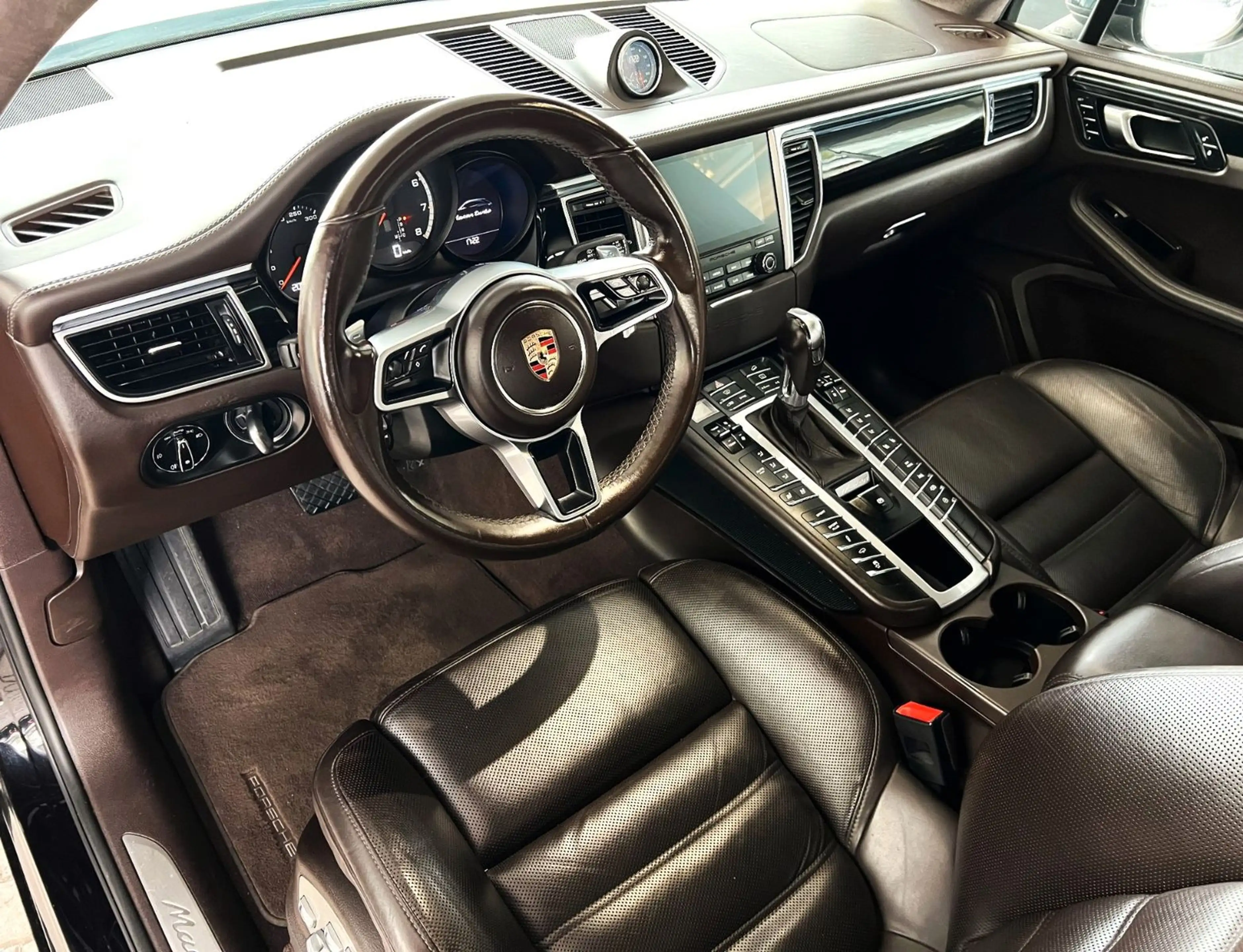 Porsche Macan Turbo/Performance Paket/324 kW/BOSE/Cam — photo 15