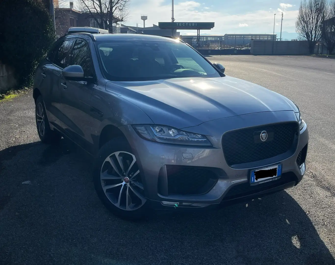 Jaguar F-Pace 2.0d i4 Chequered Flag awd 240cv auto my20 - 1