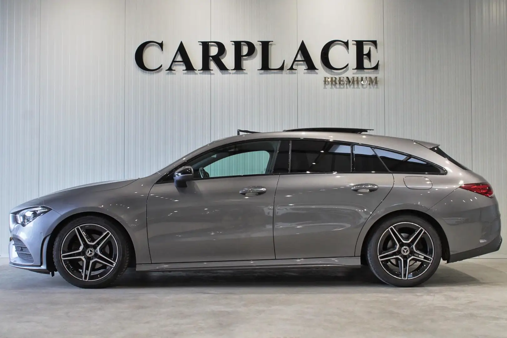 Mercedes-Benz CLA 180 Shooting Brake Business Solution AMG-panoramadak Grijs - 2