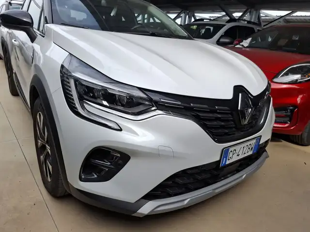 Renault Captur view 4