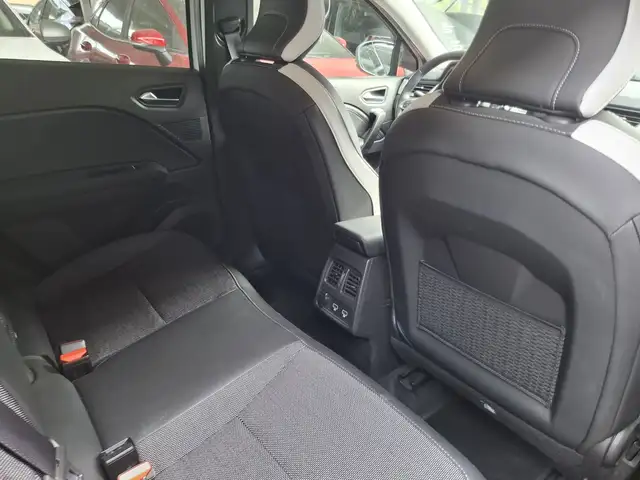 Renault Captur view 10