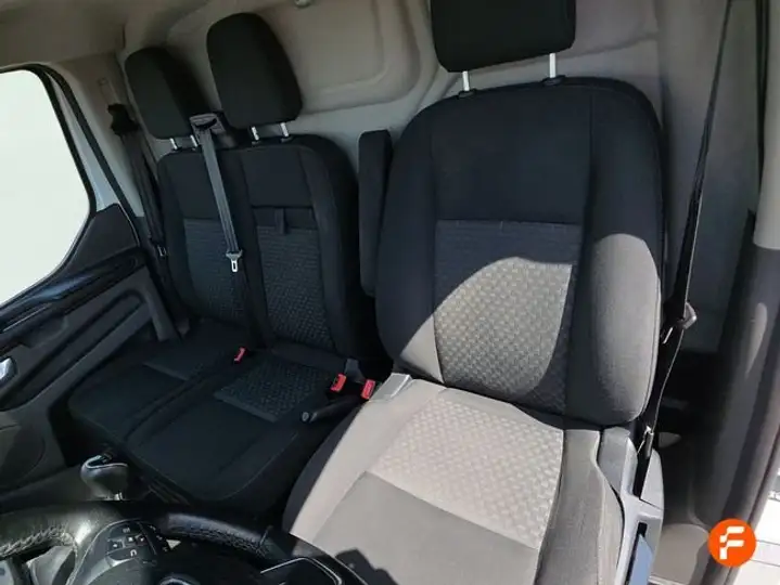 Ford Transit Custom 2020, foto 19