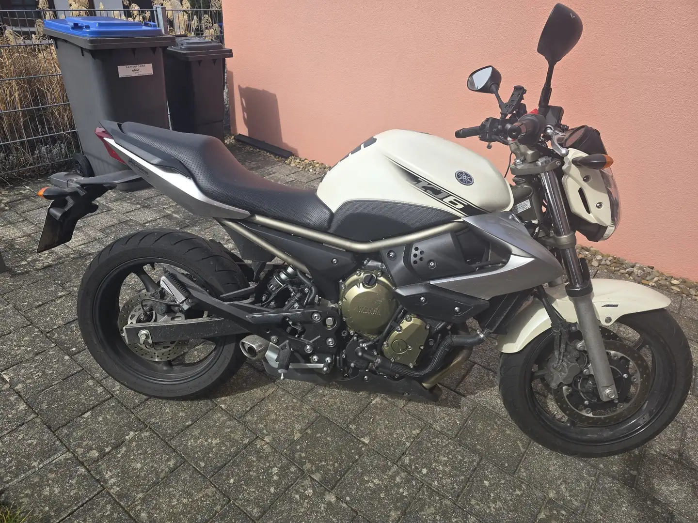 Yamaha XJ 6 Blanc - 1