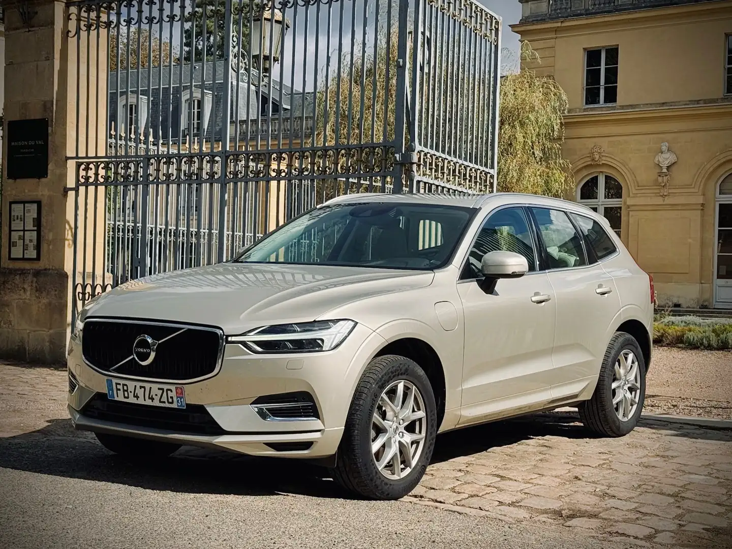 Volvo XC60 XC60 T8 Twin Engine 390 ch Geartronic 8 R-Design Beige - 2