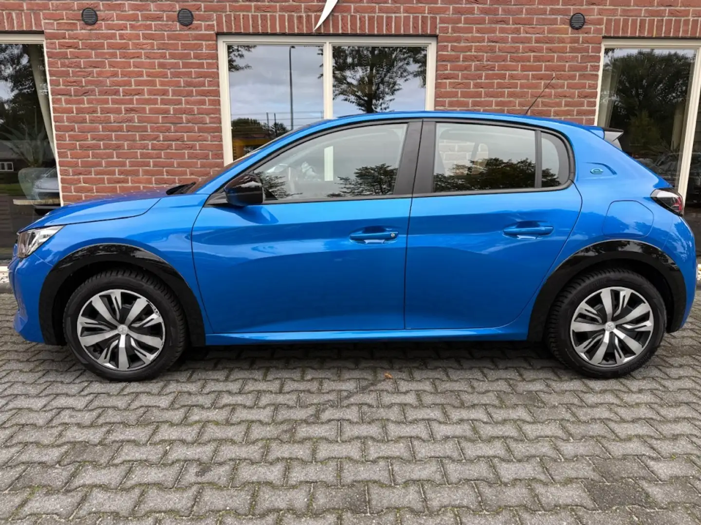 Peugeot e-208 EV Active 50 kWh FASE-3 / LED / NAVI / AIRCO / CRU Bleu - 2