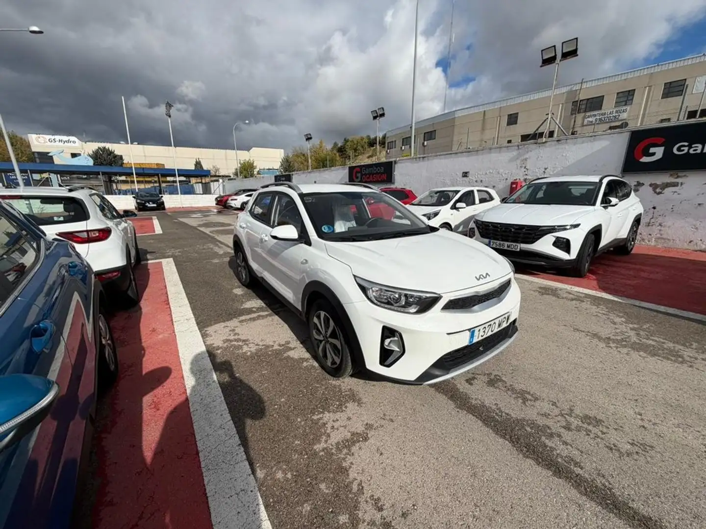 Kia Stonic 1.0 T-GDi 74kW (100CV) MHEV MT Concept Blanco - 2
