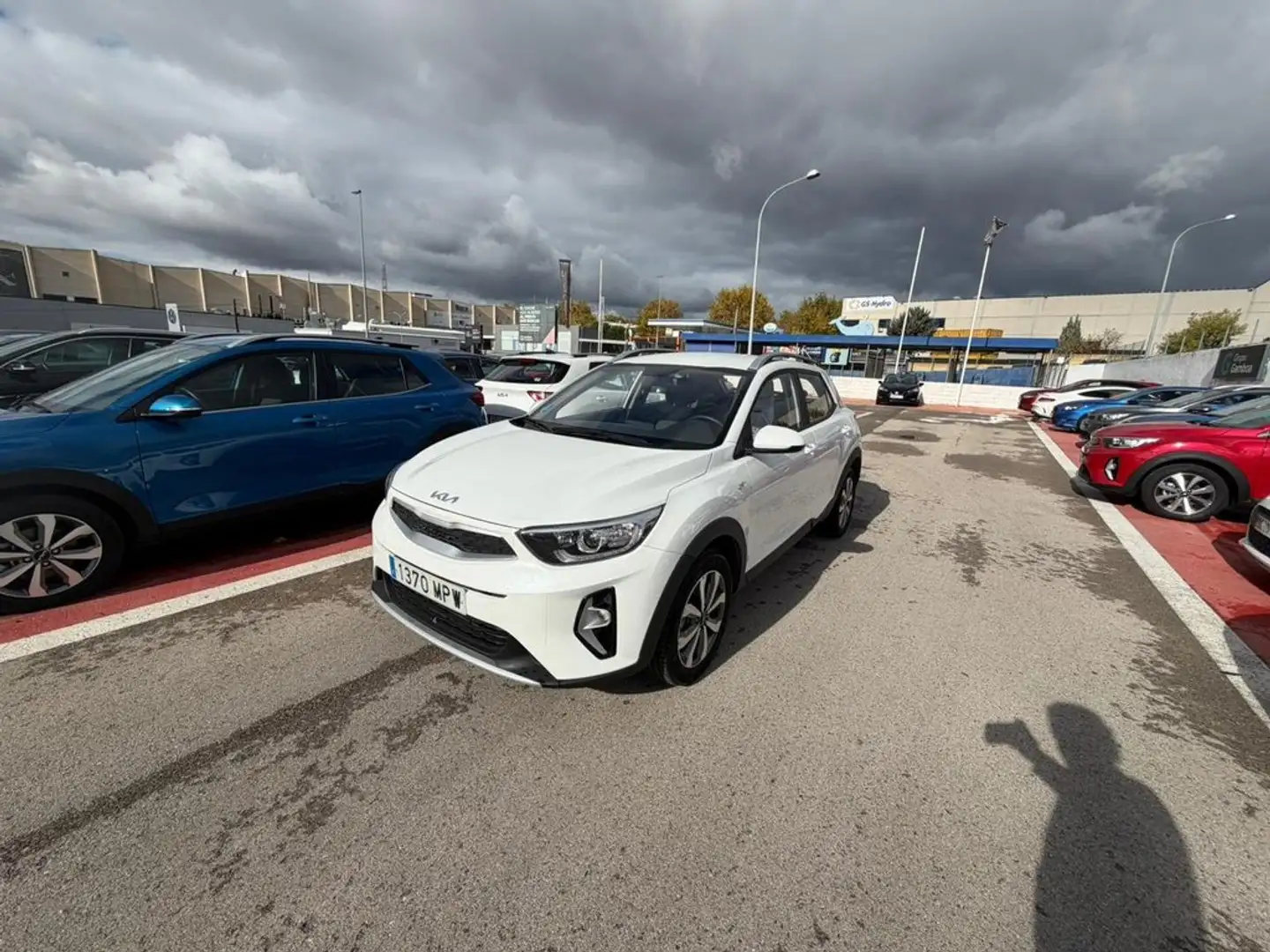 Kia Stonic 1.0 T-GDi 74kW (100CV) MHEV MT Concept Blanco - 1