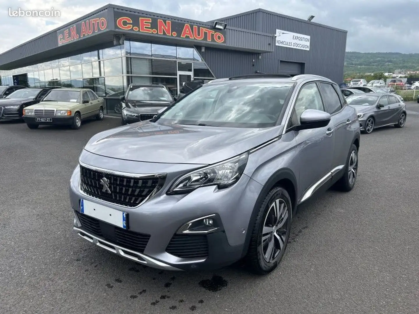 Peugeot 3008 1.6 BLUEHDI 120CH ALLURE S&S Grau - 1
