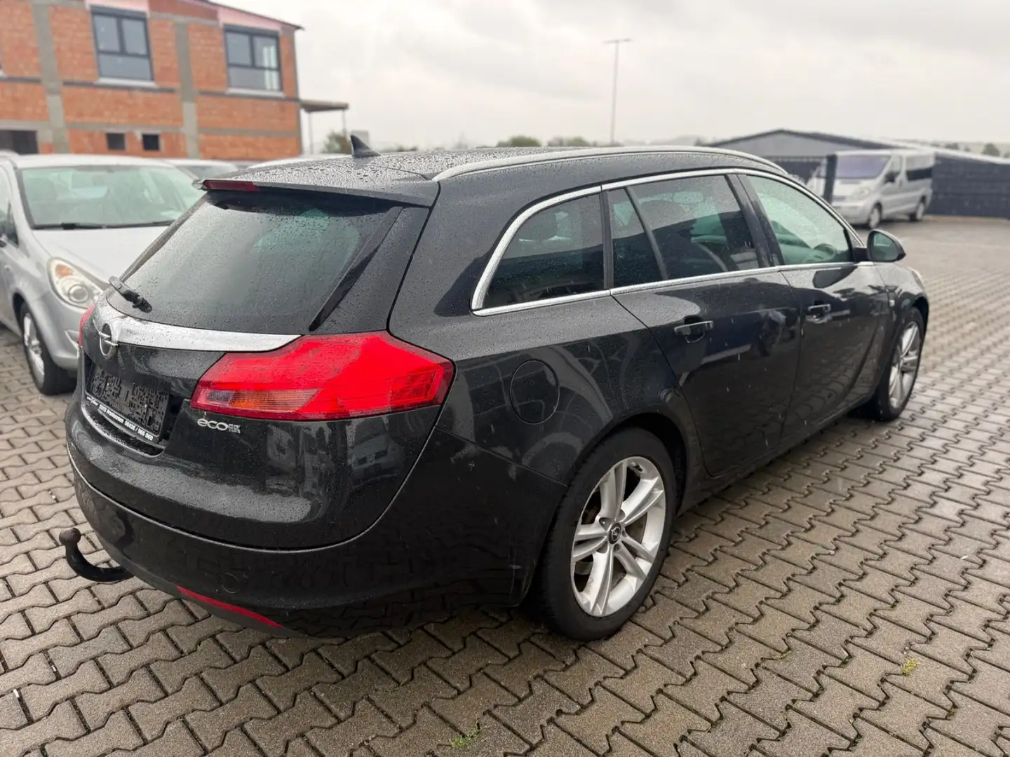 Opel Insignia A Sports Tourer Sport** Schwarz - 2