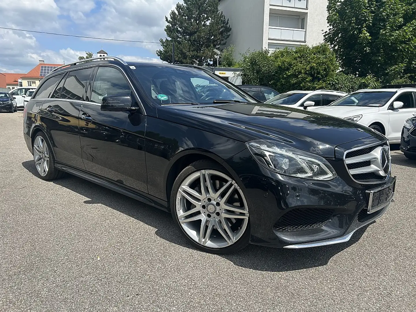 Mercedes-Benz E 350 T BlueTEC 4MATIC AMG-Line Aut. / Vollausstattung Schwarz - 1