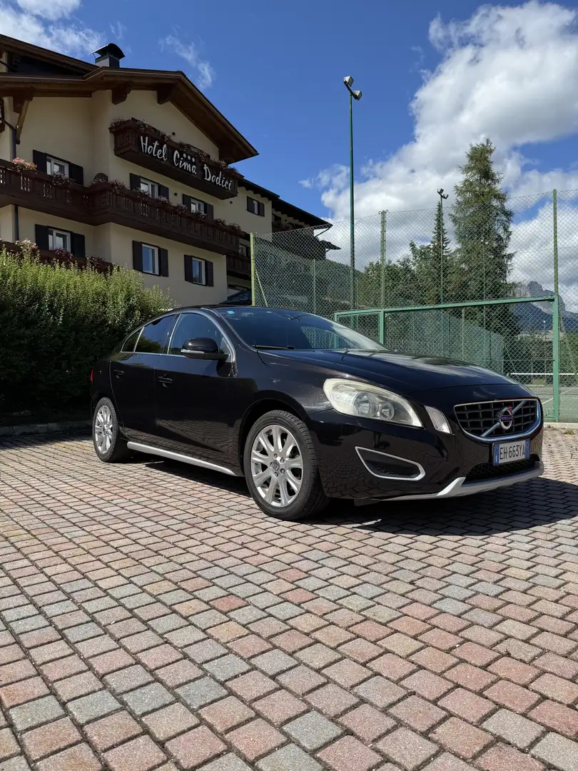 Volvo S60 2.0 d4 ved (d3) Summum geartronic Nero - 1