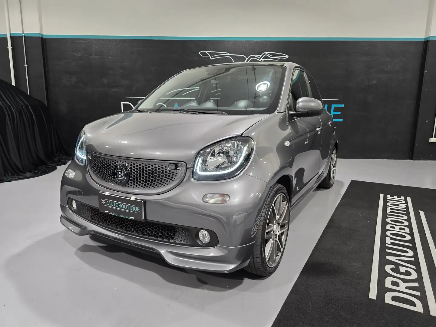 smart forFour Forfour 0.9 t Brabus Xclusive 109cv twinamic Grigio - 1