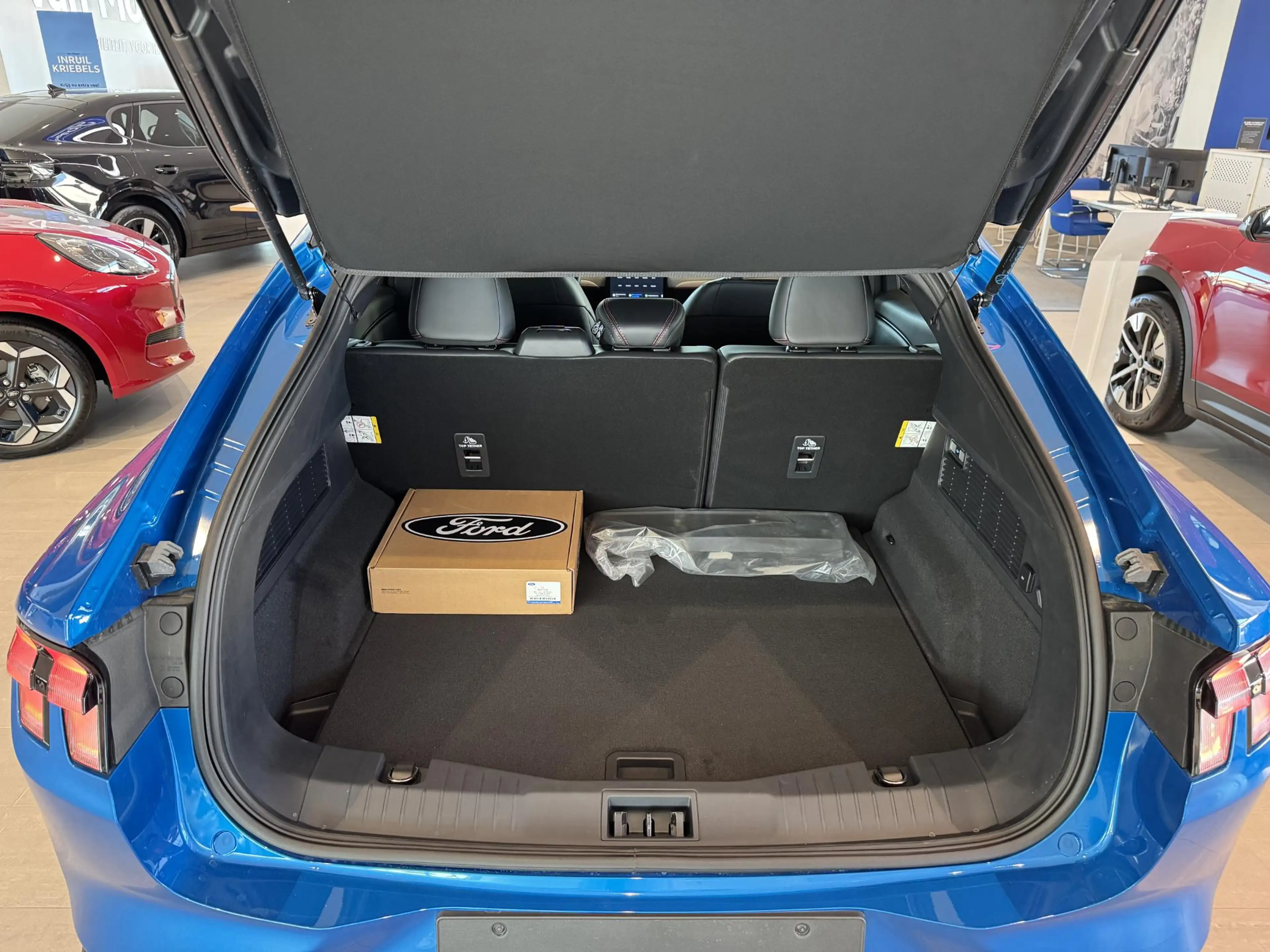 Ford Mustang Mach-E Extended Premium RWD 88 kWh | Direct leverbaar | € — photo 13