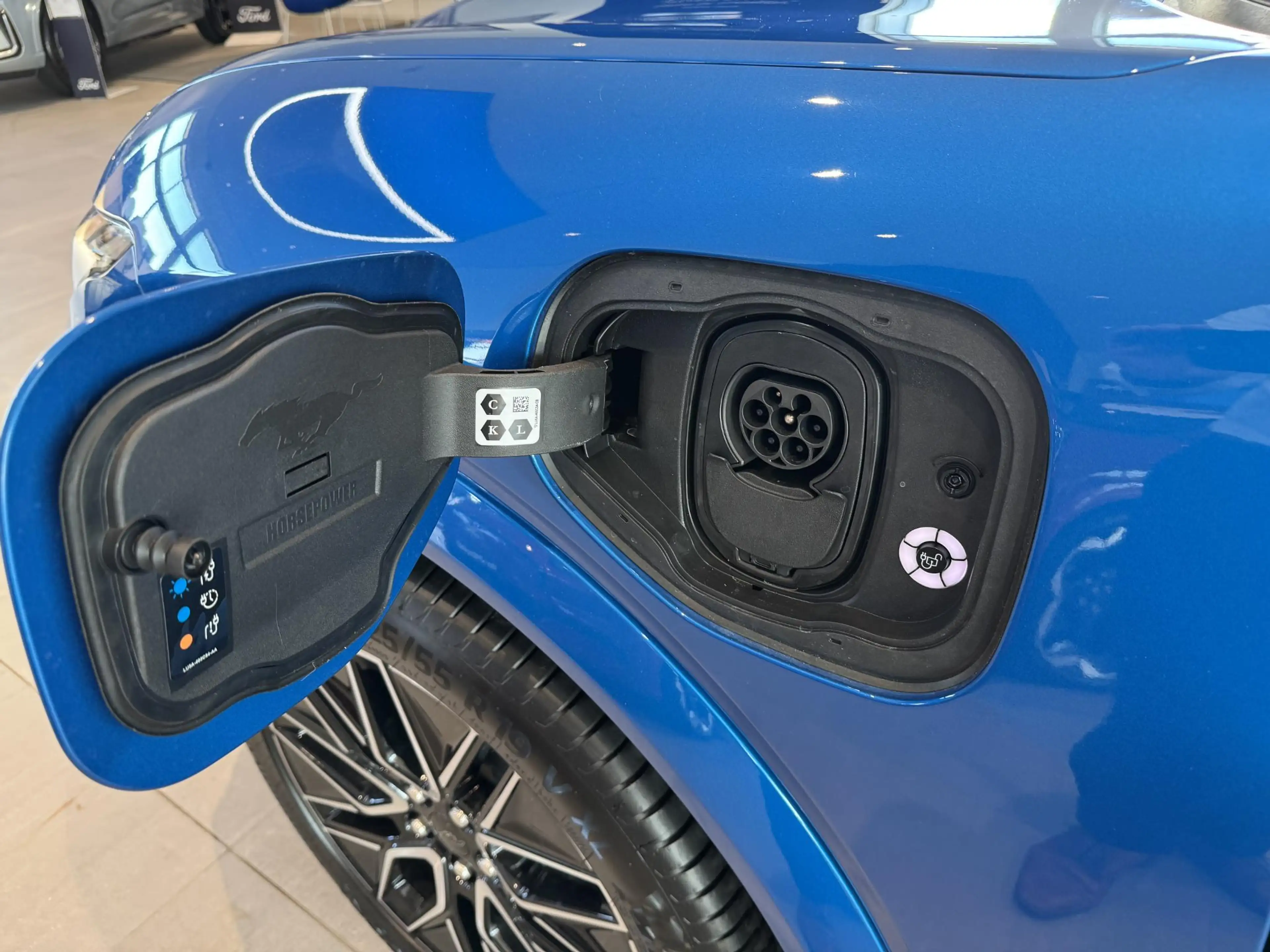 Ford Mustang Mach-E Extended Premium RWD 88 kWh | Direct leverbaar | € — photo 10