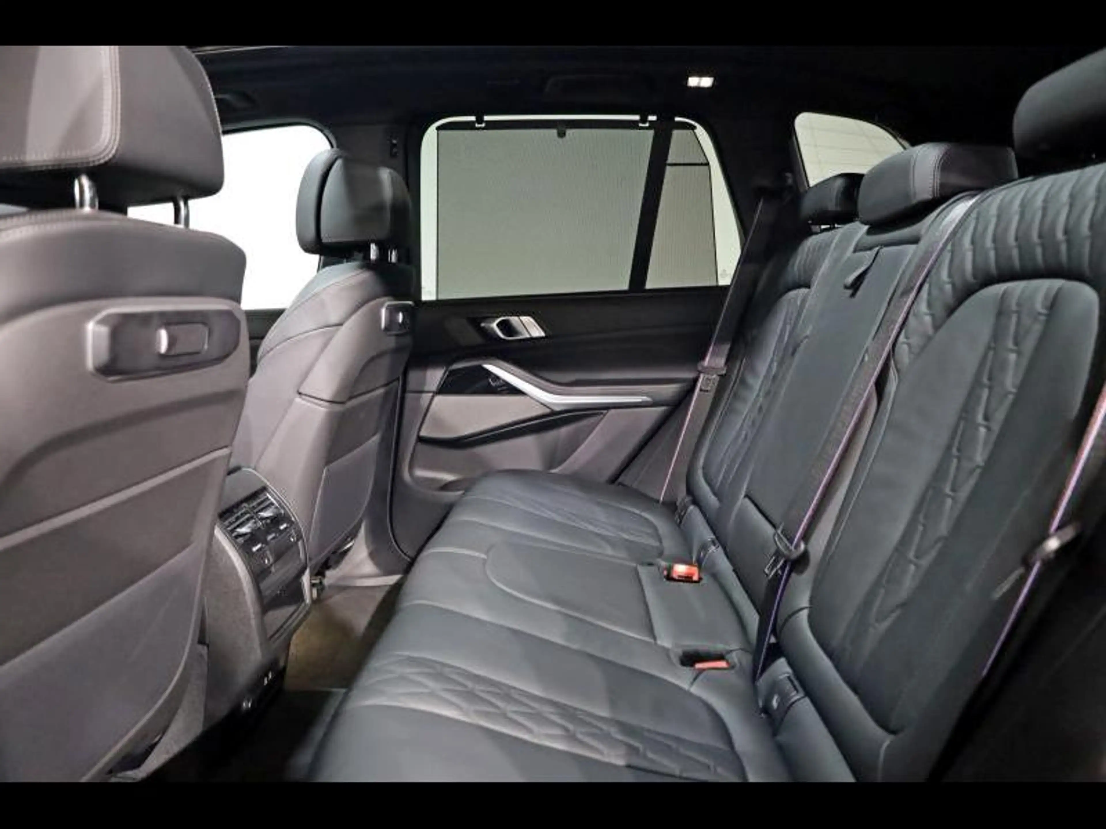 BMW X5 xDrive50e Kit M Sport — photo 10