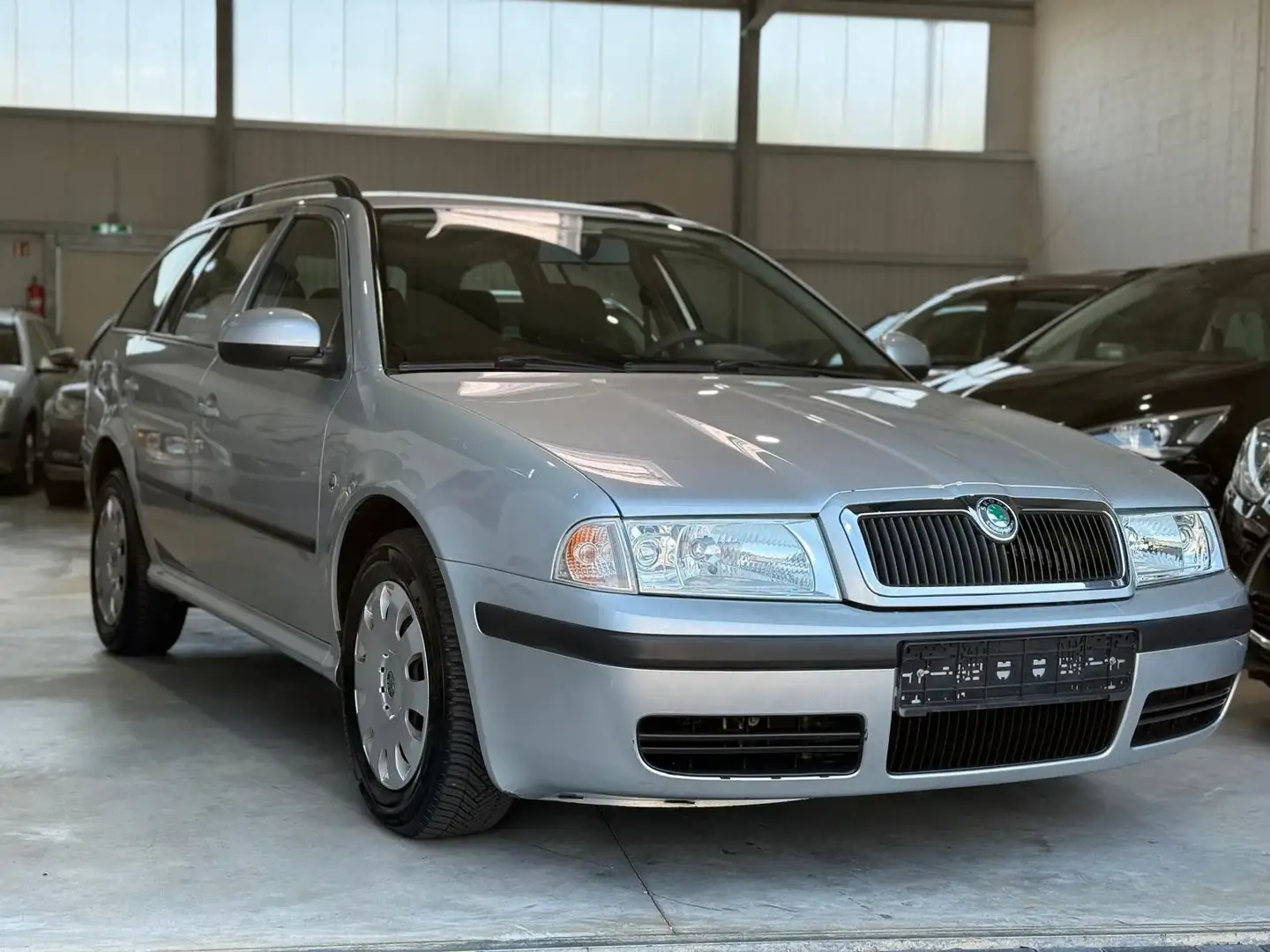 Skoda Octavia Combi Tour Argent - 1