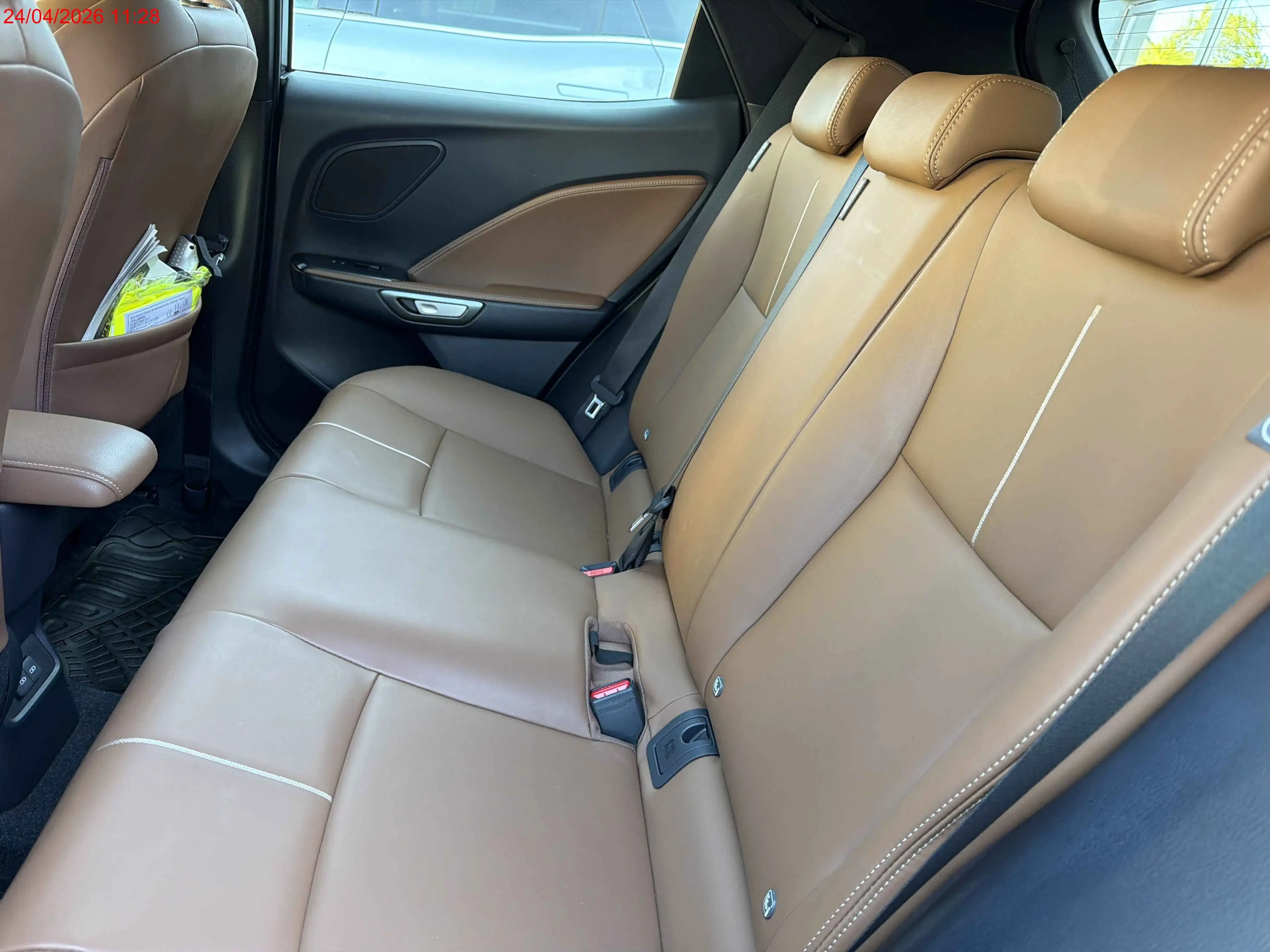 Lexus LBX RELAX — photo 15