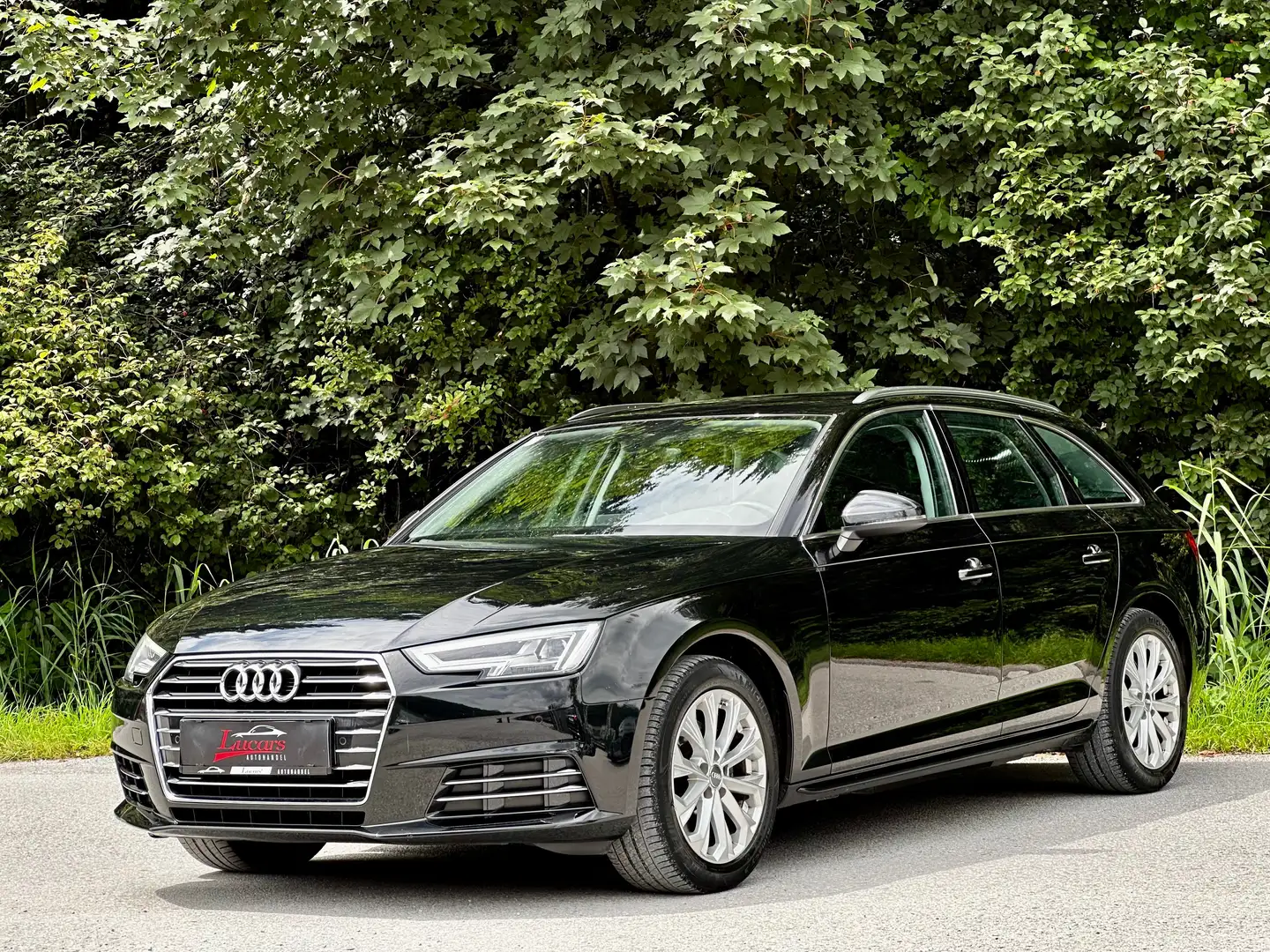 Audi A4 Avant design 2,0 TDI *LED*SITZHEIZUNG*PARKDISTANCE Schwarz - 1