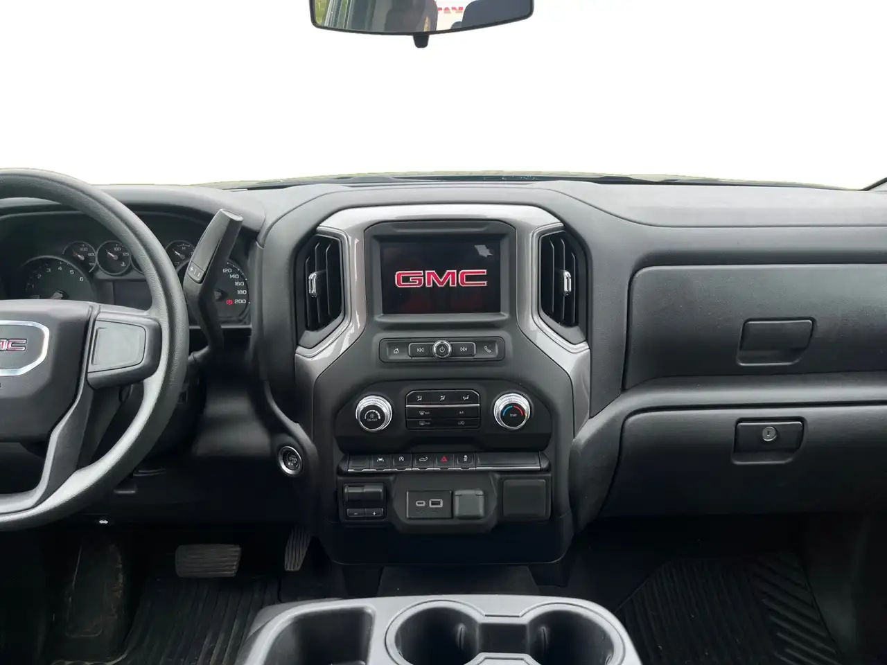 GMC Sierra 1500 photo GMC Sierra 1500