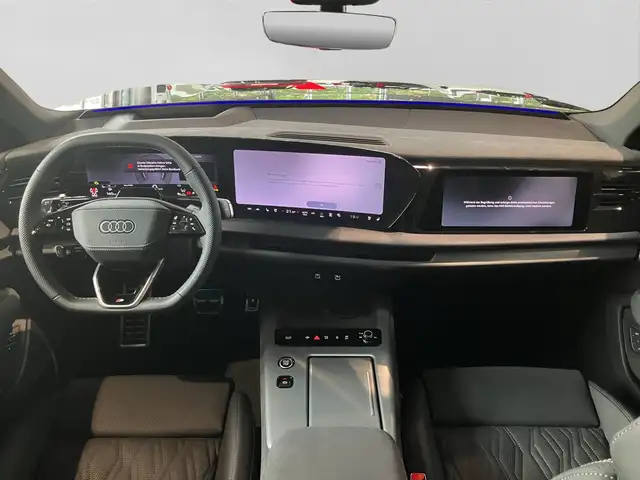 Audi Q7 view 5