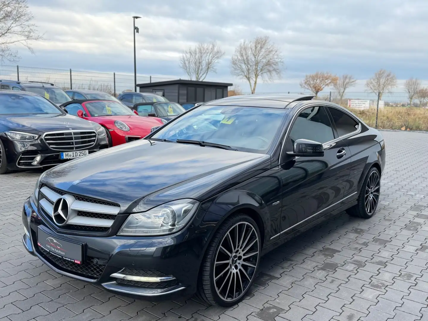 Mercedes-Benz C 350 Coupé Aut. Leder Navi Xenon Standheiz Pano Noir - 1