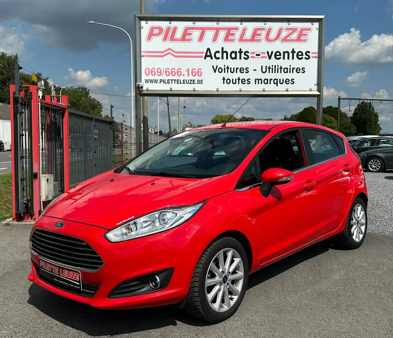 Ford Fiesta Fiesta 1.0i Champions Edition Rouge - 1