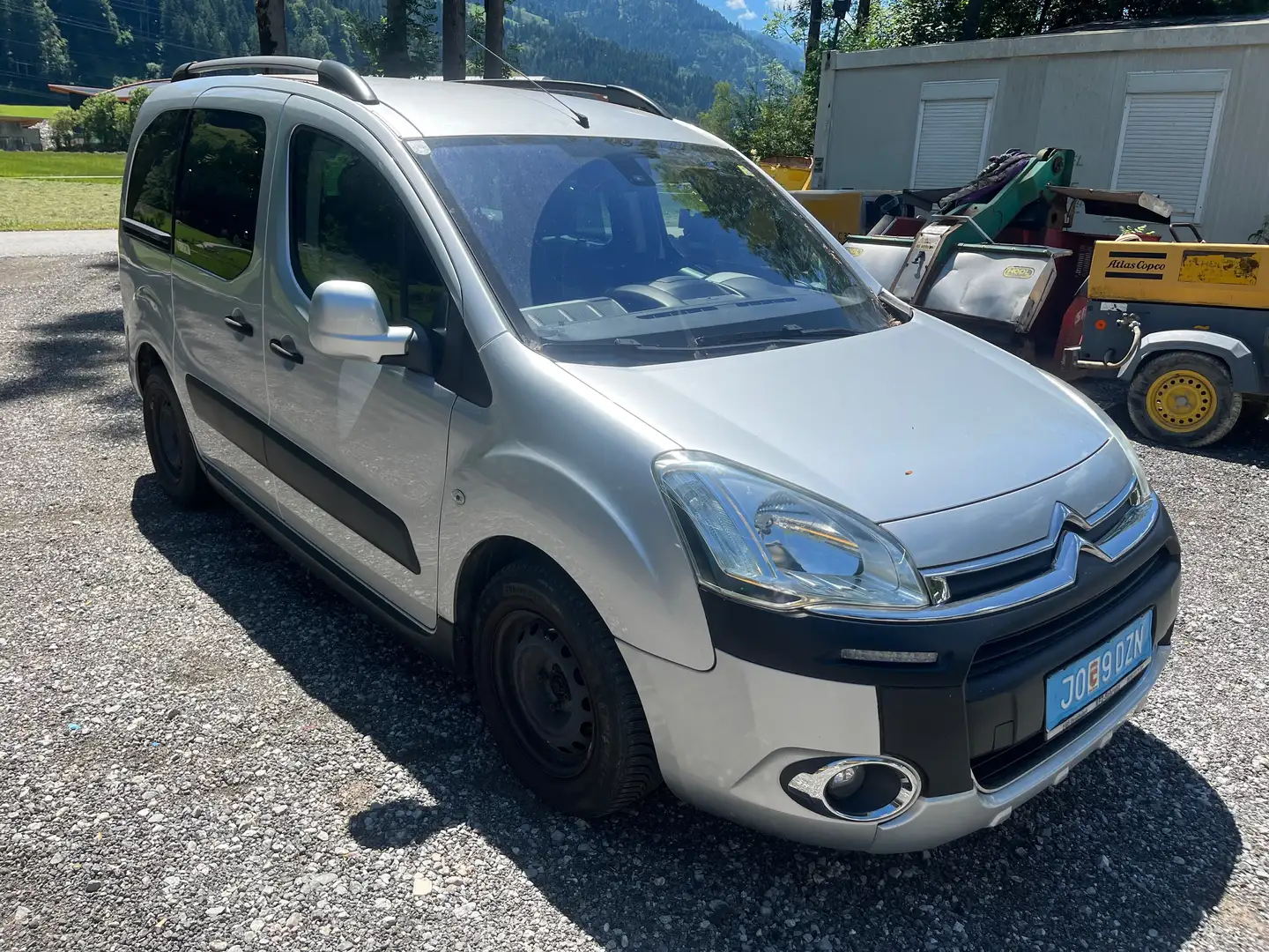 Citroen Berlingo 1.6 D Automatik Silber - 2