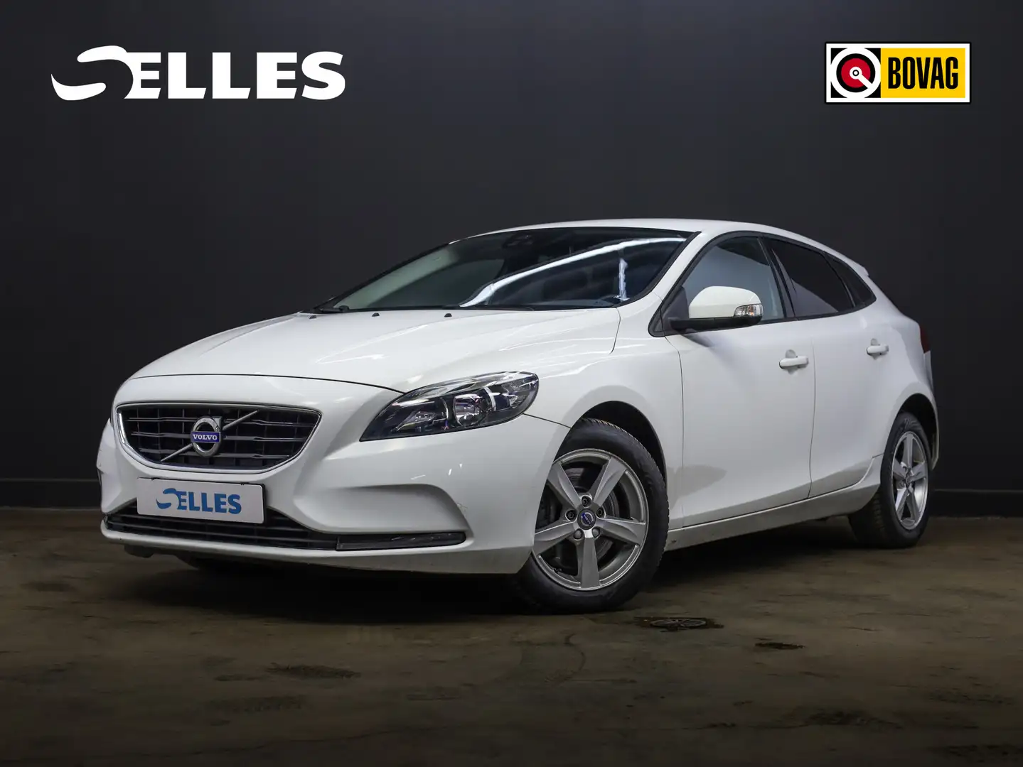 Volvo V40 1.5 T2 Kinetic Automaat | Wit - 1