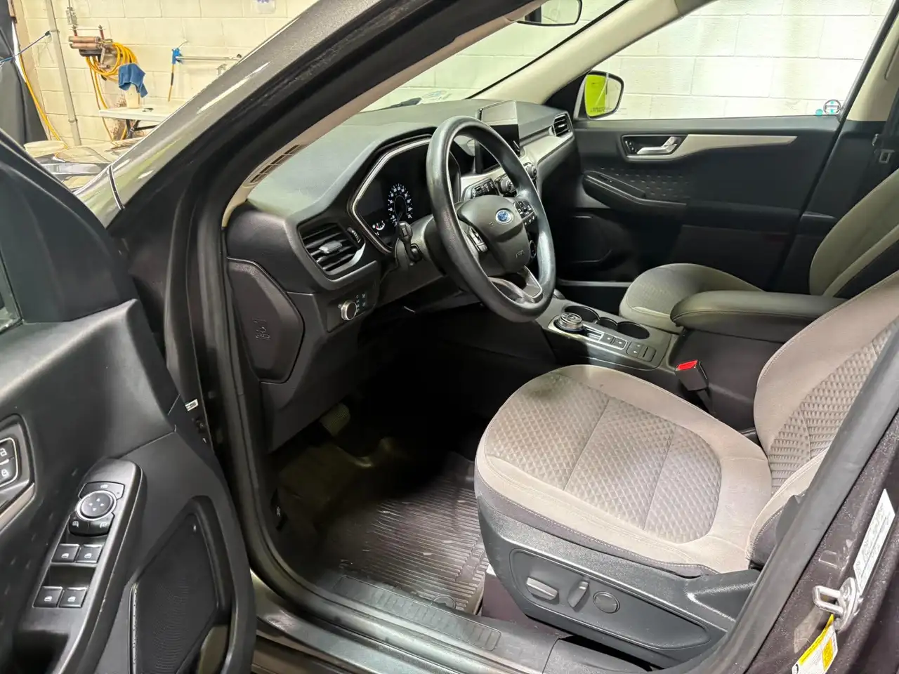 Ford Escape снимка Ford Escape