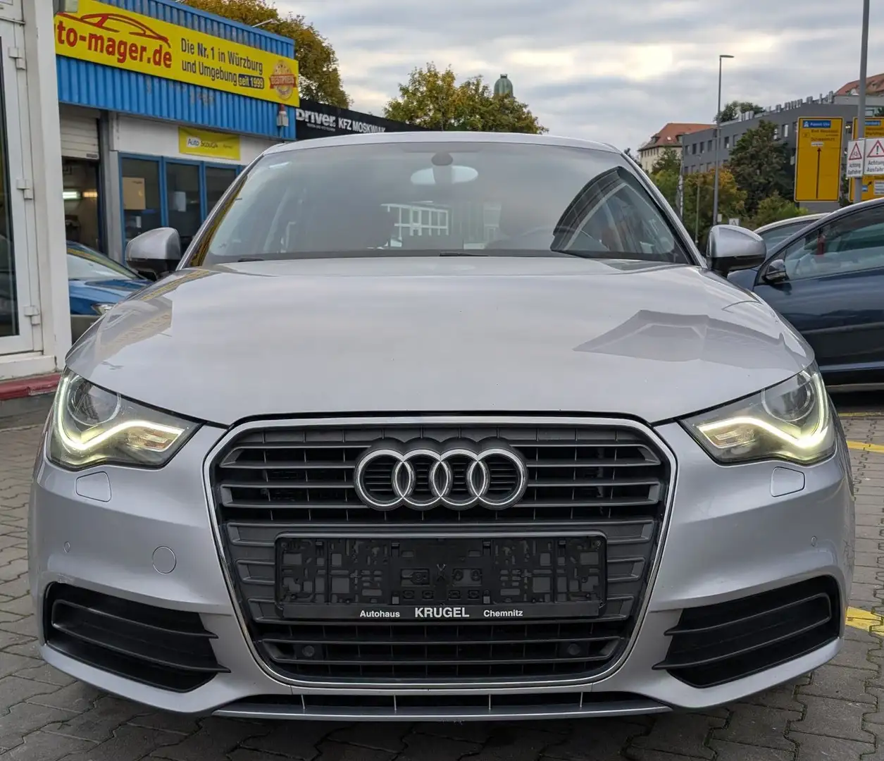 Audi A1 Sportback 1.4 TFSI S-Tronic*2.Hd*Temp*Xenon* Argent - 2