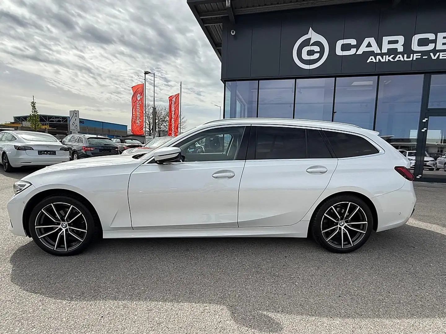 BMW 320 d Touring Aut. Advantage Weiß - 2