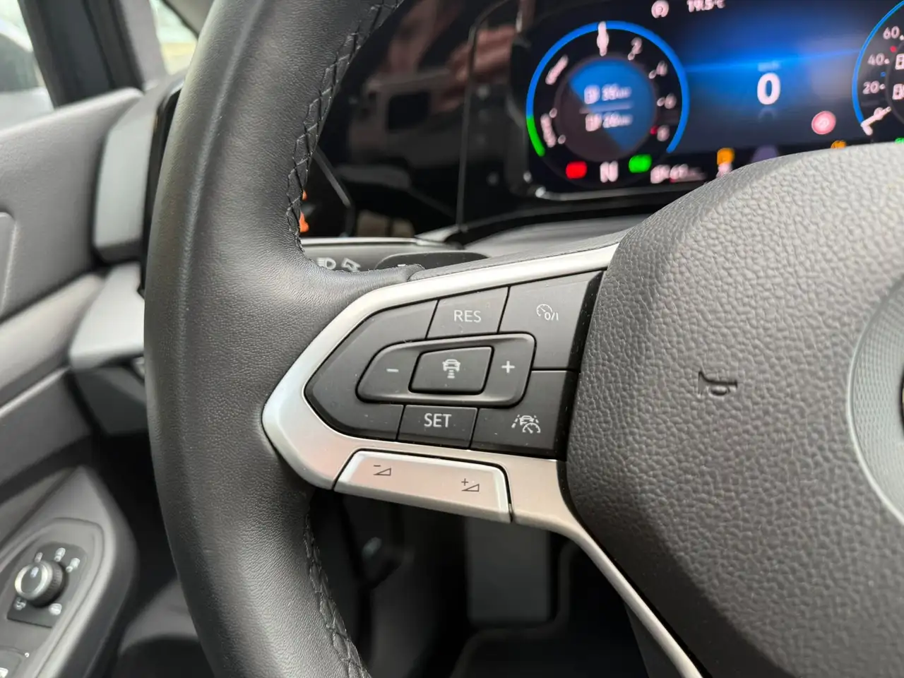 Volkswagen Golf 1.4 eHybrid Style Volkswagen Golf 1.4 eHybrid Styl 14