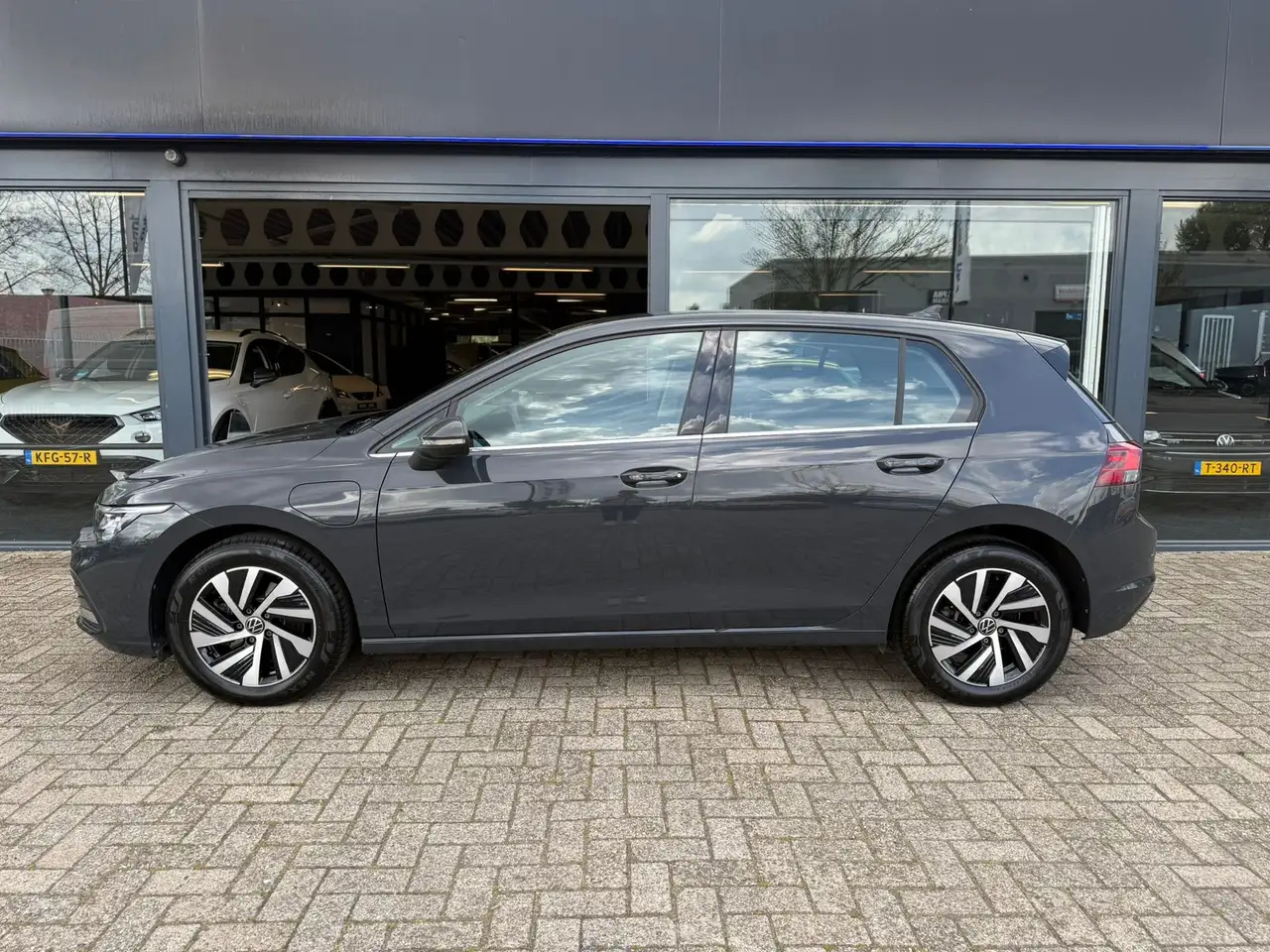 Volkswagen Golf 1.4 eHybrid Style Volkswagen Golf 1.4 eHybrid Styl 4