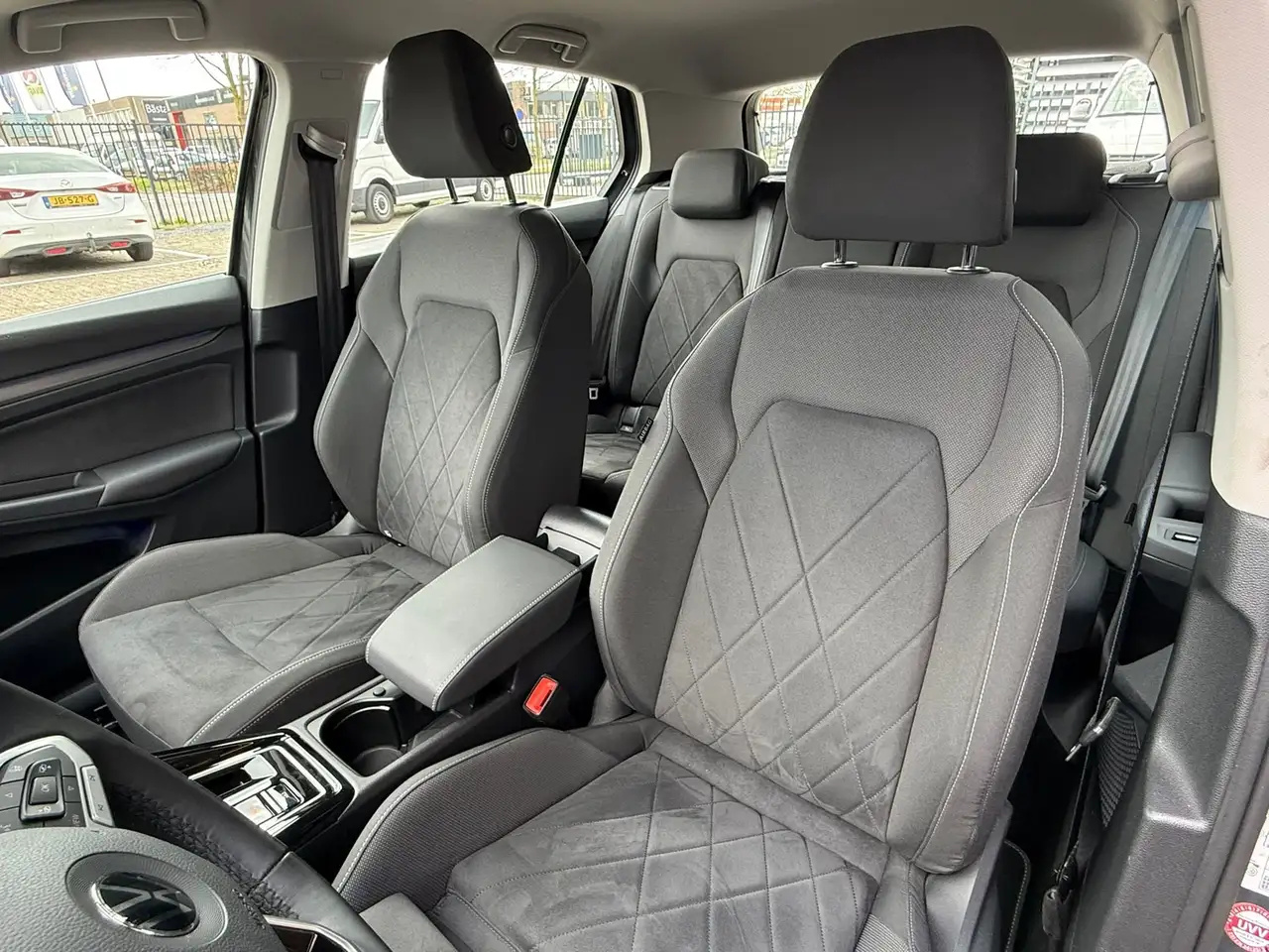 Volkswagen Golf 1.4 eHybrid Style Volkswagen Golf 1.4 eHybrid Styl 22