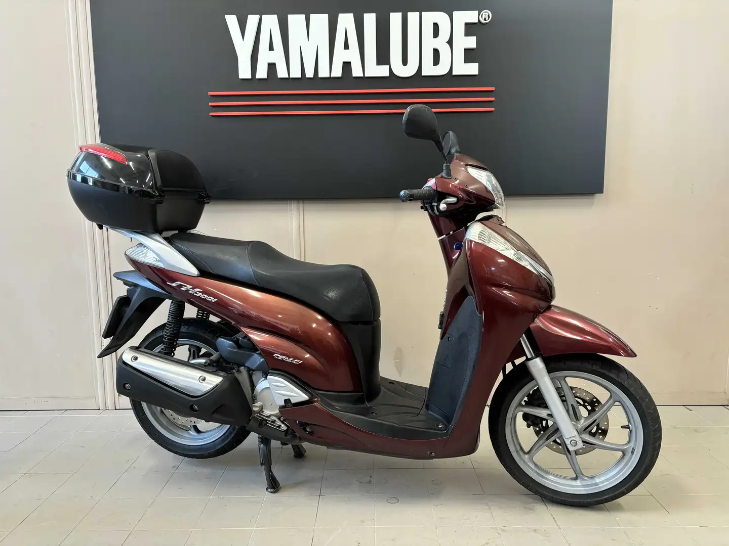 Honda SH 300 Piros - 1