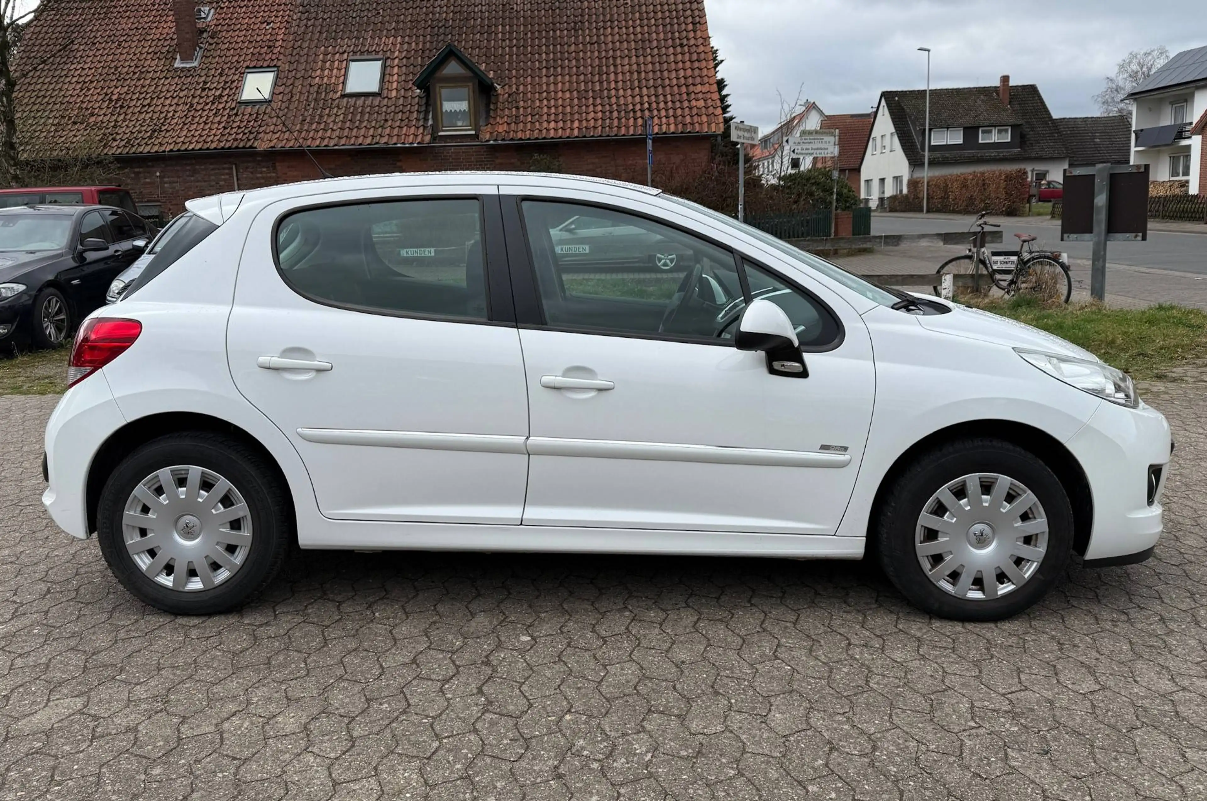 Peugeot 207 98G — photo 9
