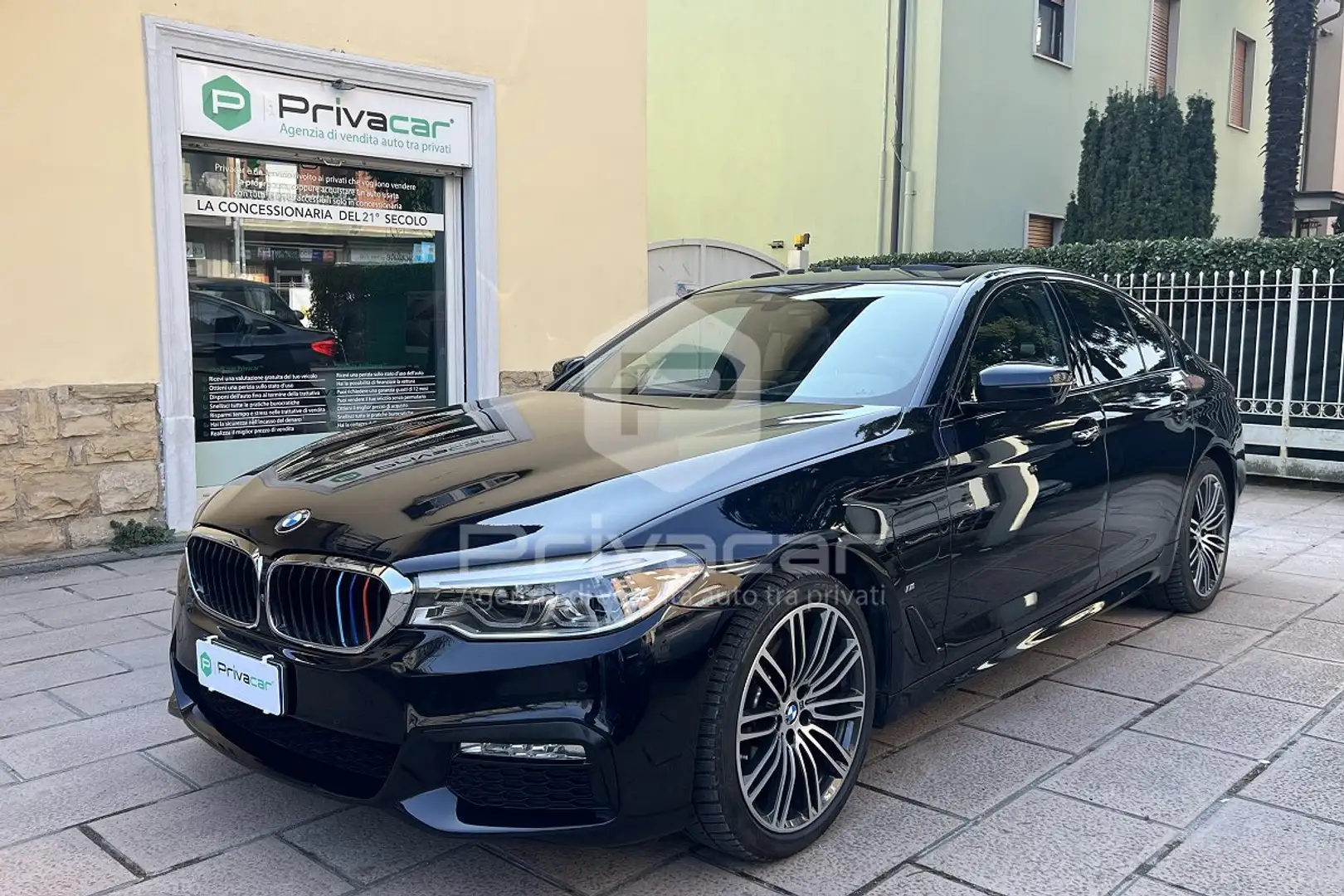 BMW 530 530e Msport Schwarz - 1