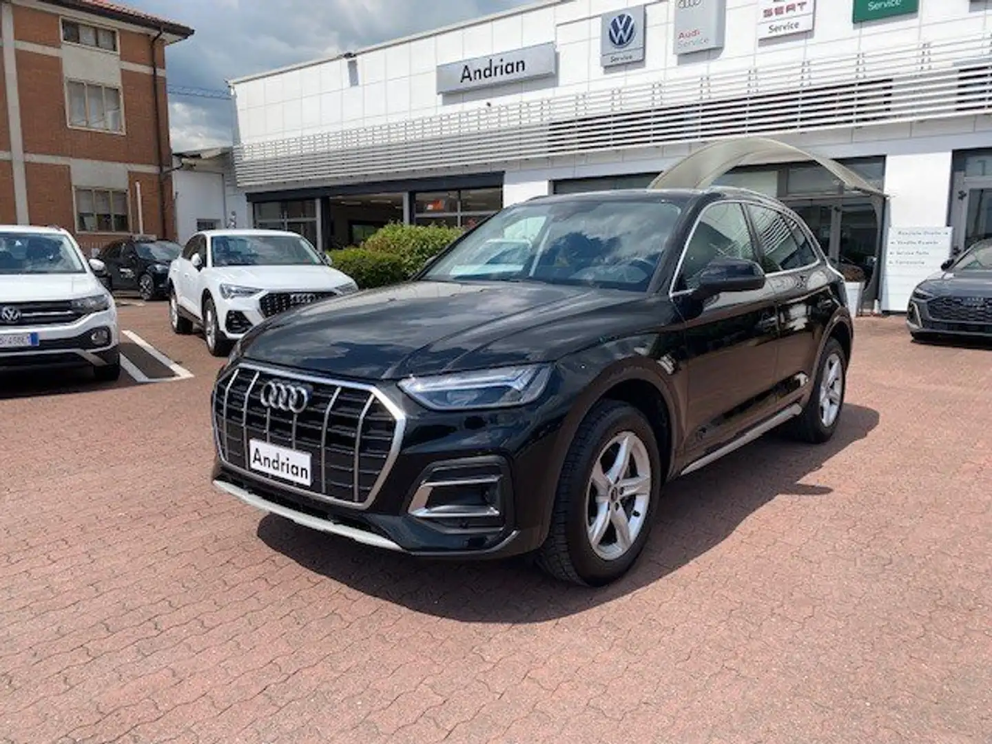 Audi Q5 40 TDI 204 CV quattro S tronic Business Advanced Zwart - 1